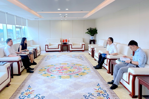 中小擔保與進出口銀行廣西分行、郵儲銀行廣西區(qū)分行洽談業(yè)務(wù)合作